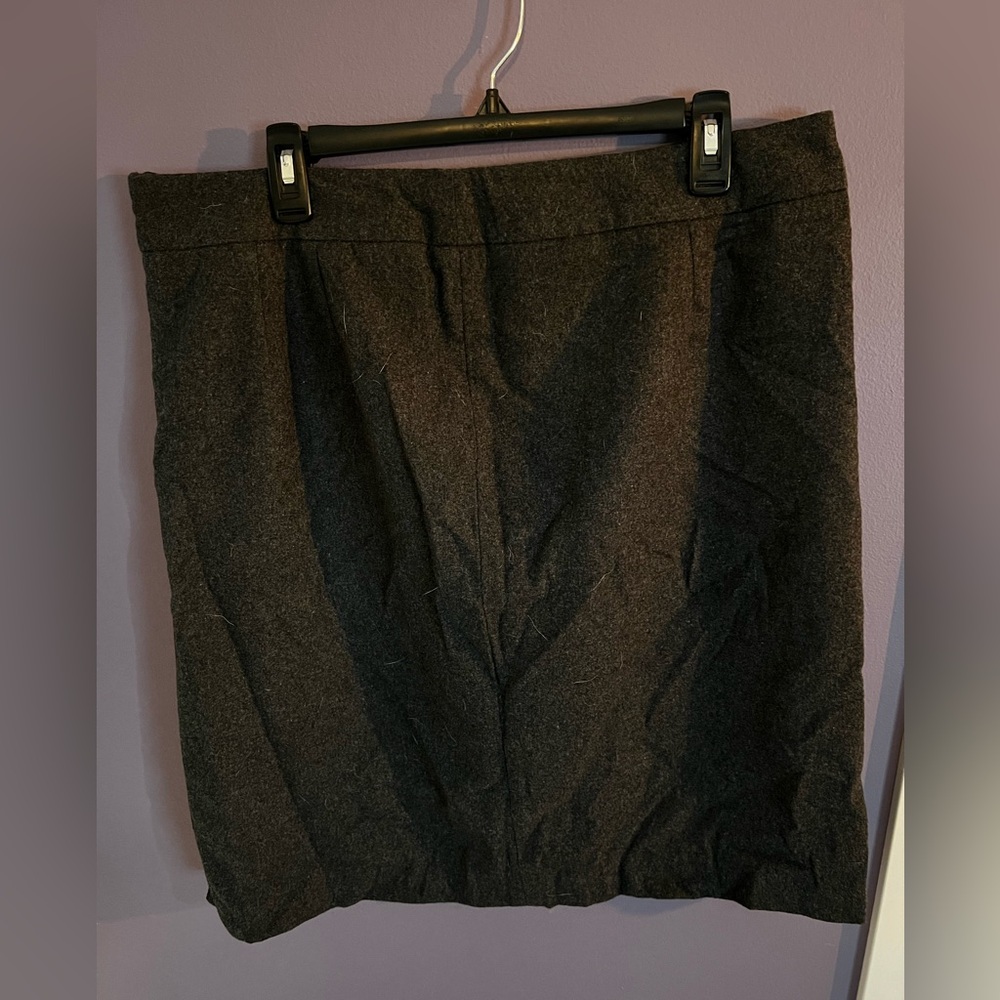 Wool Straightline skirt